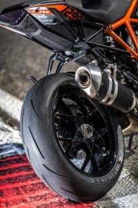 metzeler racetec rr ktm duke motoreetto 1