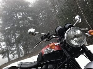 corsica in moto motoreetto vergio neve triumph bonneville