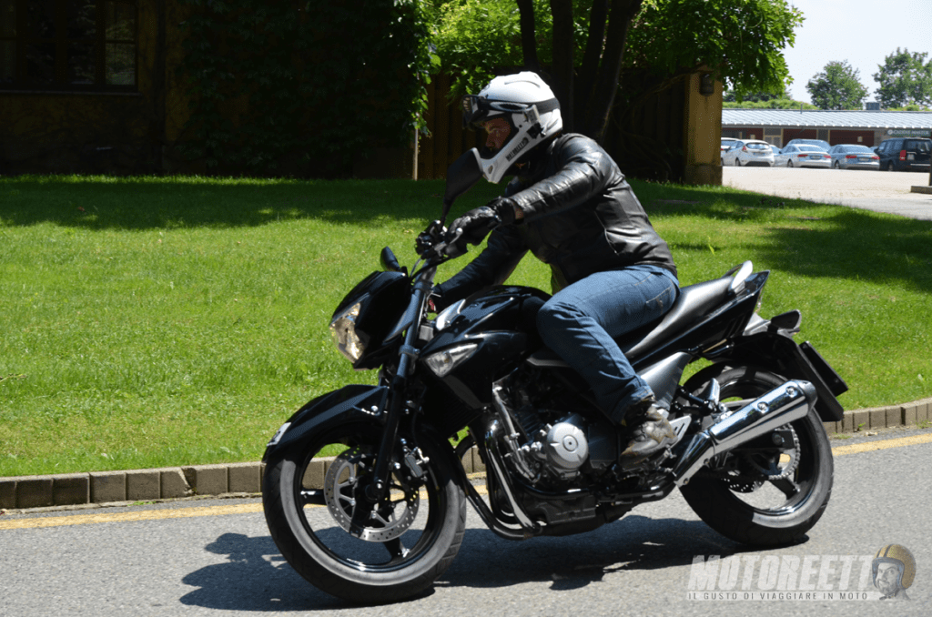 economía Suzuki Inazuma plazo 250 motoreetto