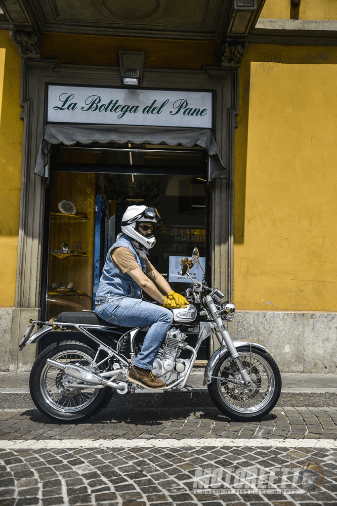 prova borile 300 cafè racer motoreetto riding