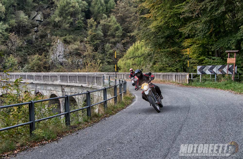 motorcycle in Val di Susa motoreetto discovering alps bike tours