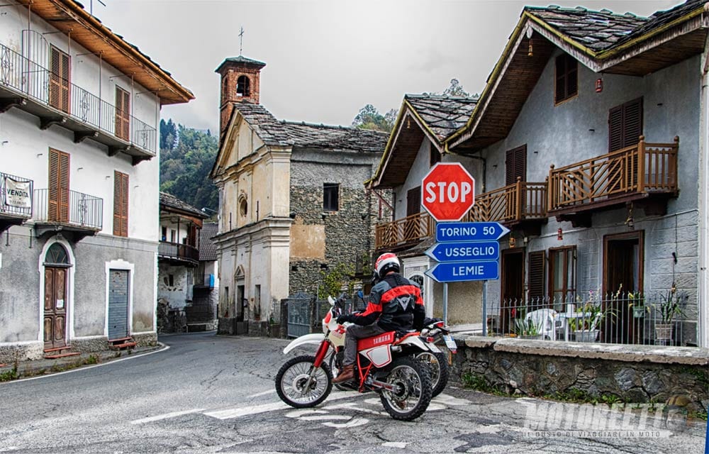 val Susa motoreetto dhe ndalimin në Thu YAMAHA TT