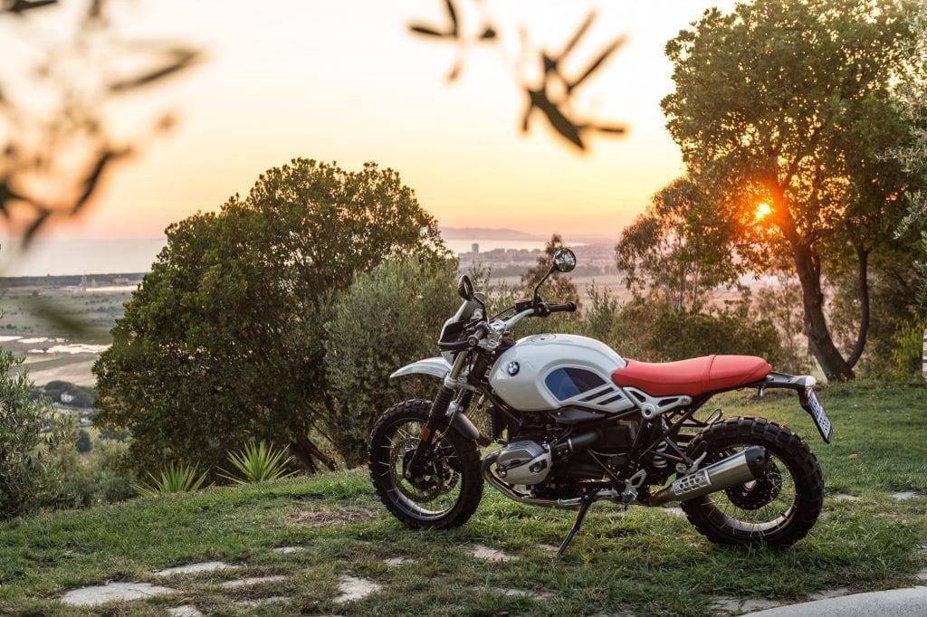 Urban BMW GS de prensa vídeo de la prueba estática motoreetto lado izquierdo