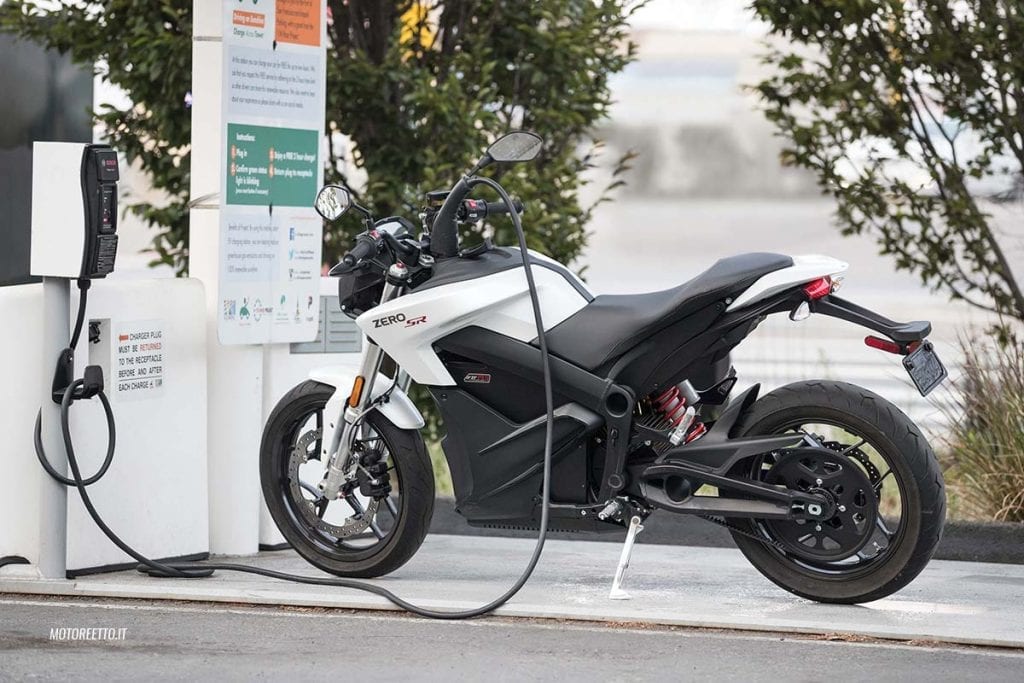 zero motorcycles 2018 nuova sr bianca con charge tank tempo di ricarica ridotto