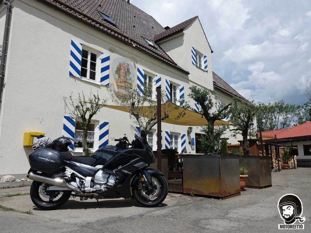 romantische Straße Beierse park met Yamaha FJR 1300