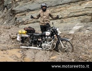 motoreetto en el lodo de paso de Rohtang himalaya