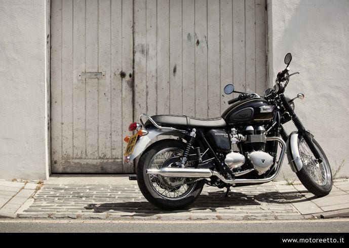 triunfo edición especial Bonneville T100 08