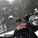 motoreetto motocicleta Córcega Vergio nieve Triumph Bonneville