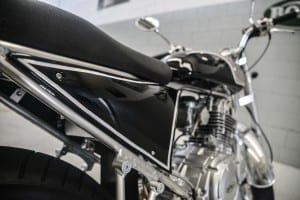 prova borile 300 cafè racer motoreetto 13 e drejtë