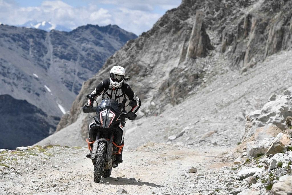 ktm 1290 super adventure r motoreetto test sul sommeiller
