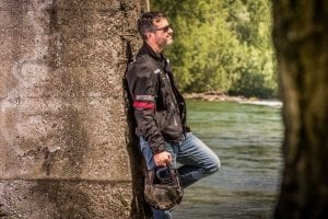 chi è motoreetto un ritratto del moto blogger con giacca moto one jackson