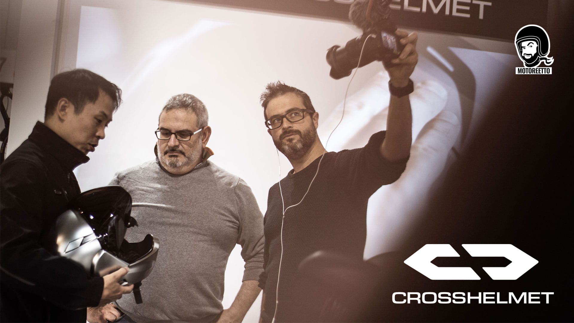 crosshelmet preview provë motoreetto me një EICMA lojtar