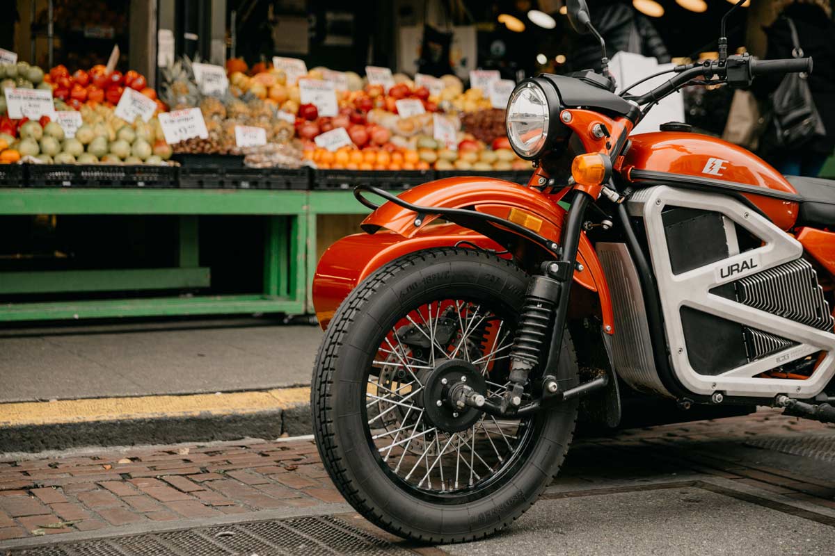 ural elettrico motoreetto spiega il primo sidecar elettrico