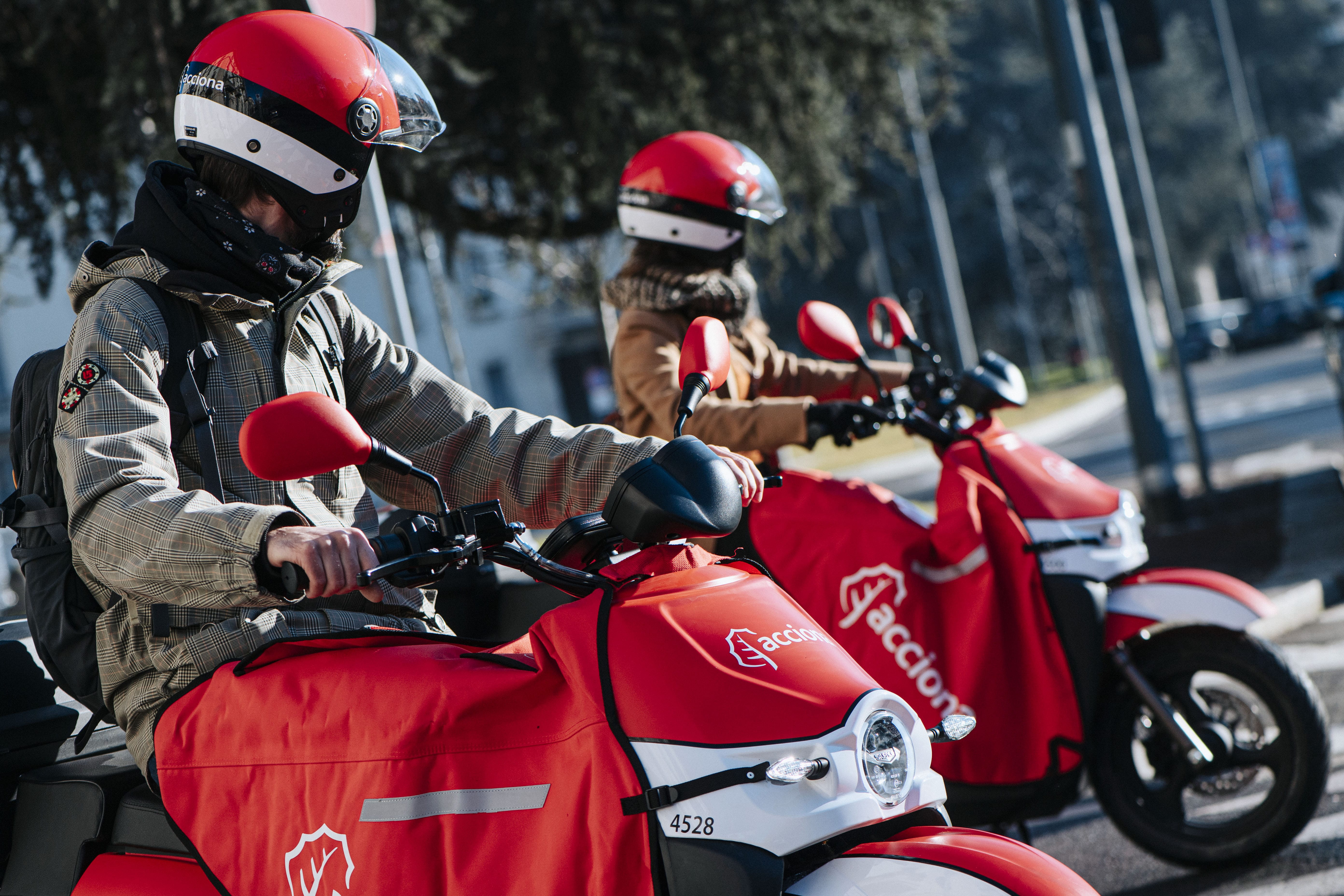 Acciona scooter deling milano