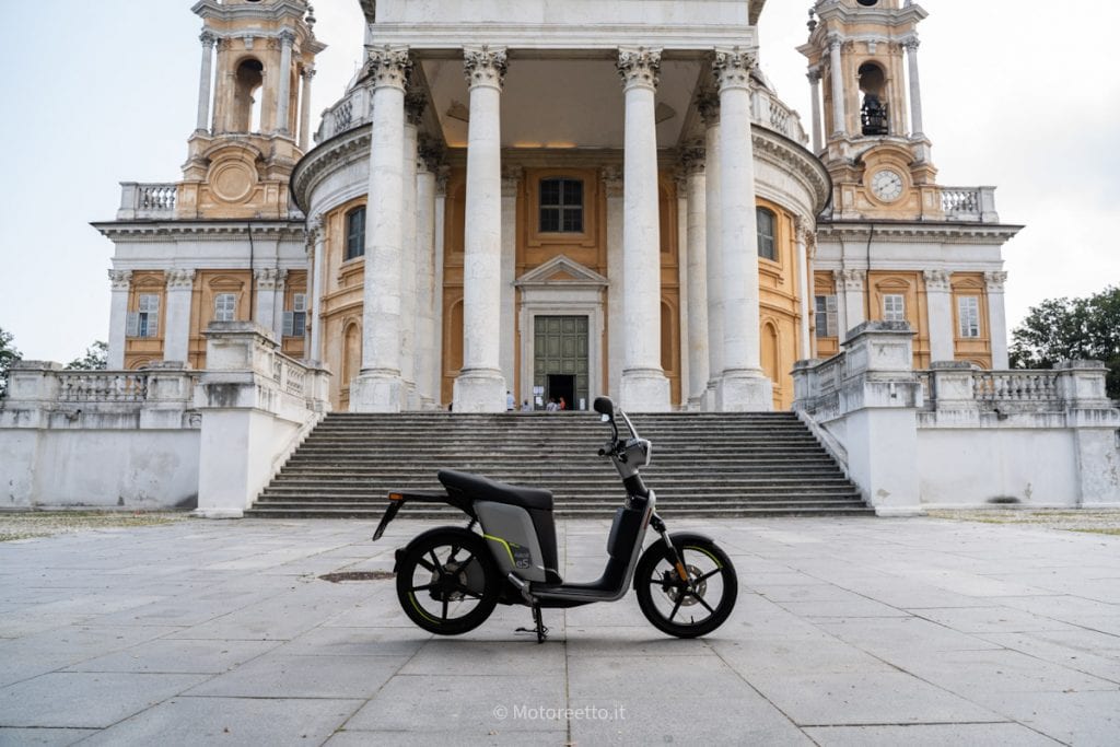 turin askoll engine to superga with electric scooter