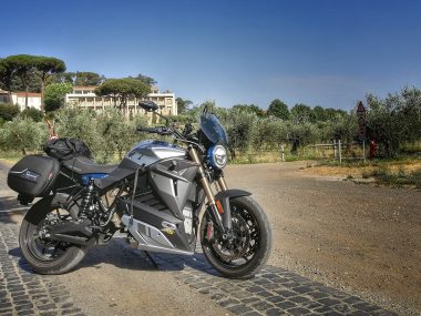 energetic electric motorbike travel motor 1500 km in un week-end